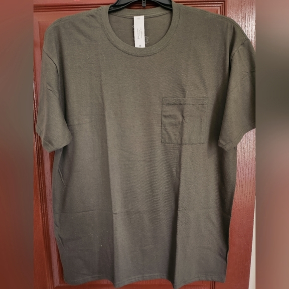 5 short-sleeved tees, varied colors, all size L - Picture 4 of 8